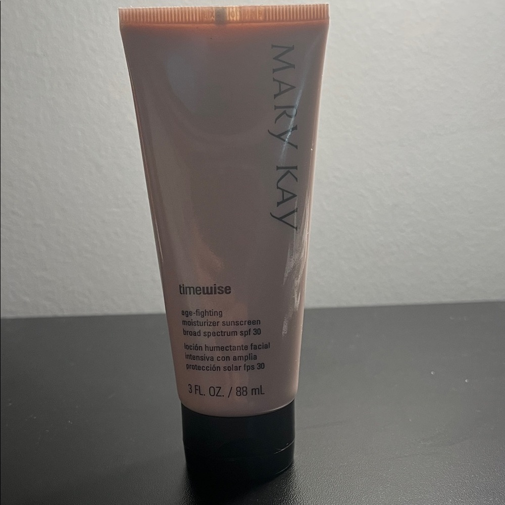 Mary Kay Timewise Age-Fighting Moisturizer Sunscreen